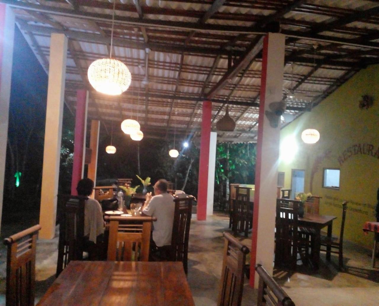 Jungle Restaurant And Villa Unawatuna Exterior photo